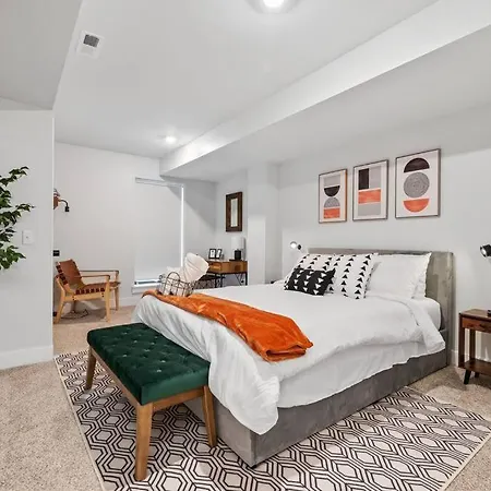 The Mr. Rogers Room - Private Room On Arch Street